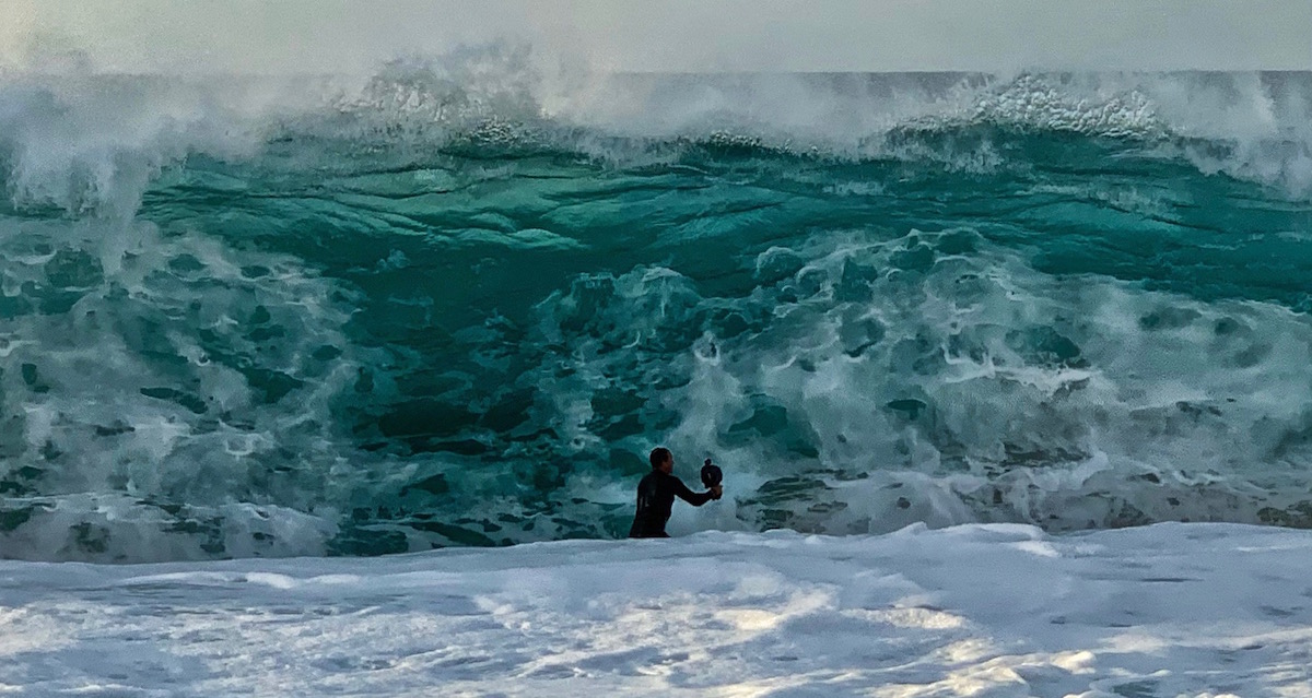 Best-Wave-Watching-on-the-North-Shore-Ke-Iki-Beach-Clark-Little-1